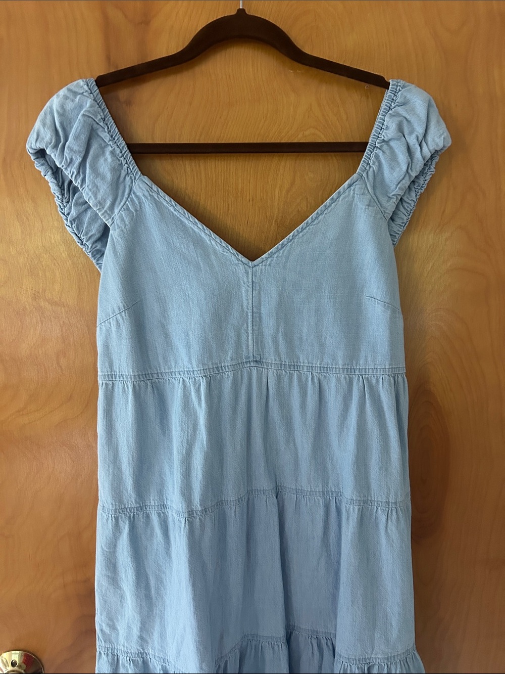 Old Navy Light Blue Tiered V-Neck Midi Dress with Puff Sleeves - Picture 2 of 8